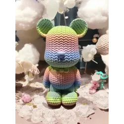 Bearbrick Pastel Arc-en-Ciel vue de côté - figurine impression 3D effet tricot - Ma Boutique 3D