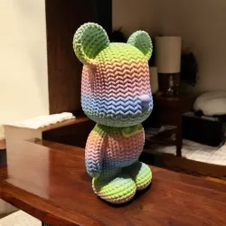 Bearbrick Pastel Arc-en-Ciel vue arrière - figurine tricot colorée imprimée en 3D - Ma Boutique 3D