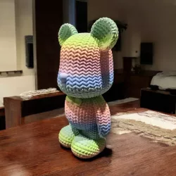 Bearbrick Pastel Arc-en-Ciel gros plan - détail texture tricot impression 3D - Ma Boutique 3D